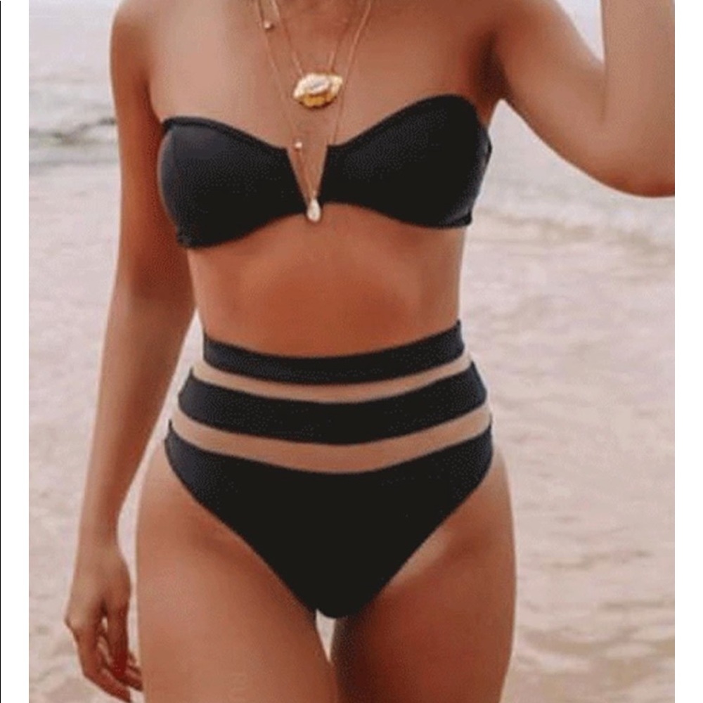 Launiq Striped Bandeu Bikini Set